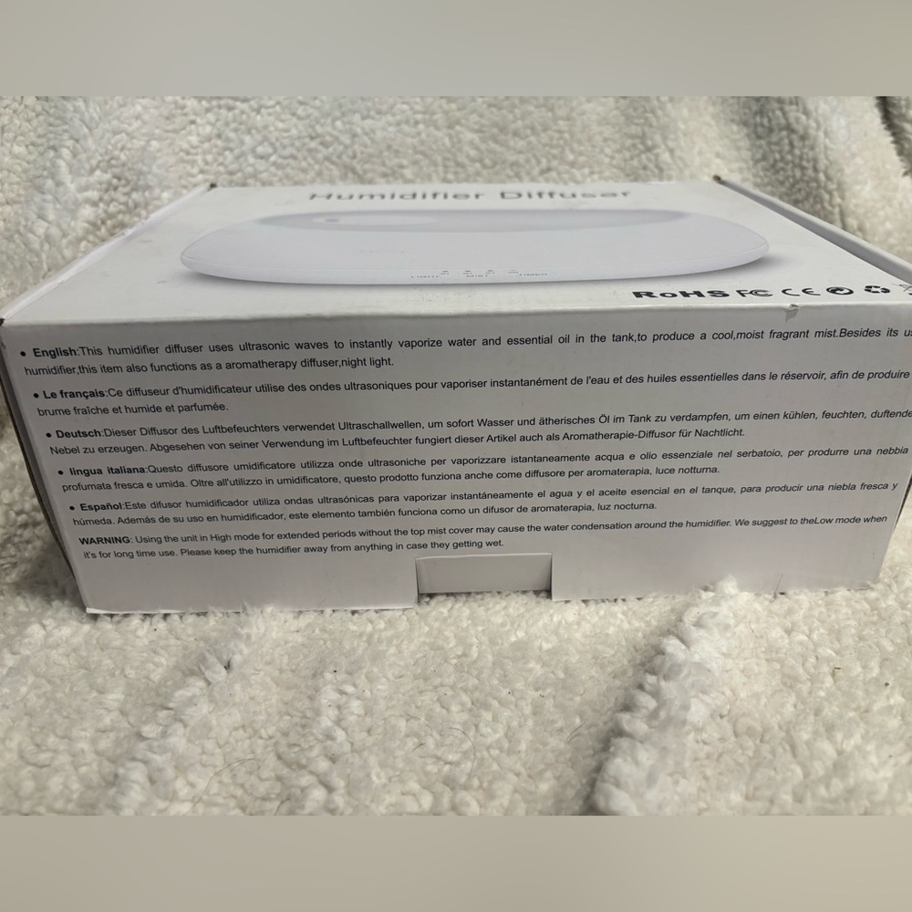 White Humidifier Diffuser - Picture 3 of 7